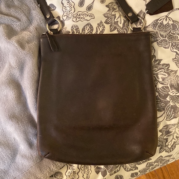 Vintage Coach EOC-9457
CHELSEA SLIM DARK Crossbody Leather - Picture 5 of 13